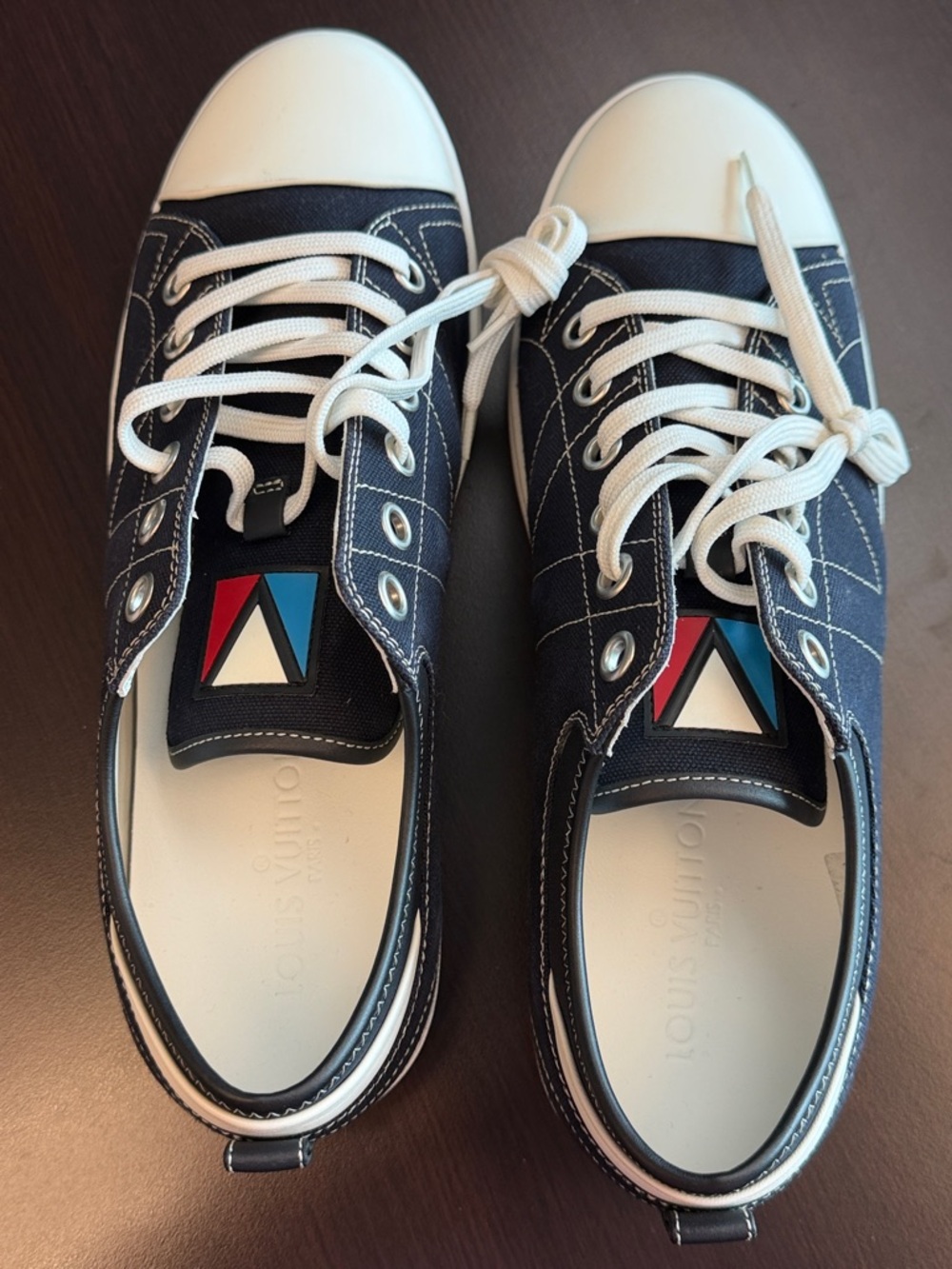 Louis Vuitton Blue Canvas Low-Top Sneakers Men’s 7.5 Women’s 10.5